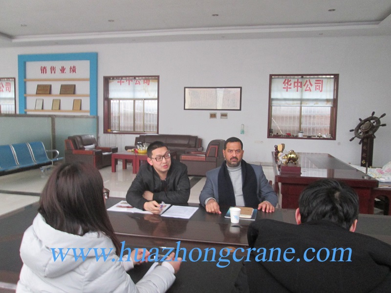 Foreign clients visit our factory to discuss the purchase of bridge crane